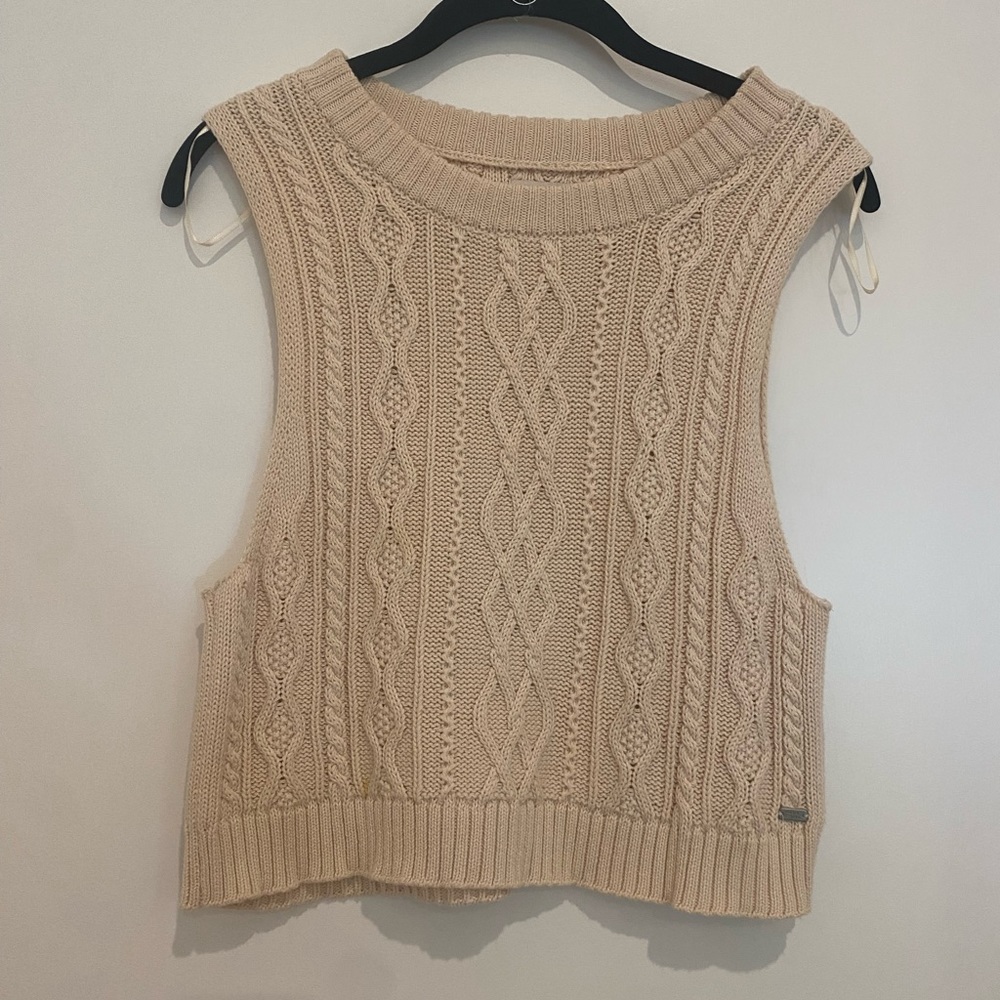 Pull&Bear Cream Sweater Vest